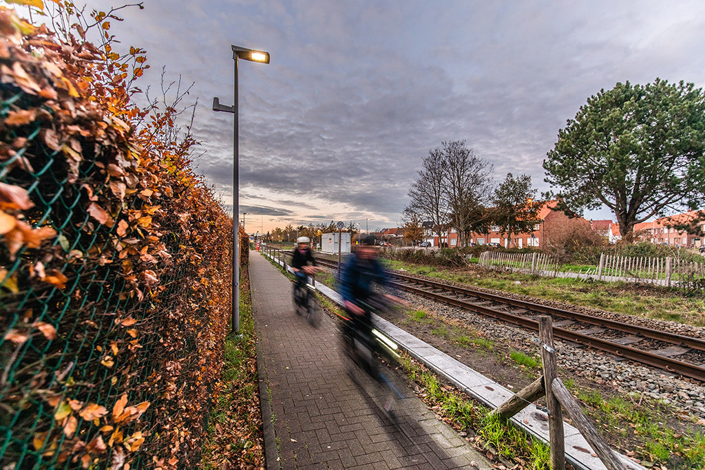 New LED lighting along the cycle path