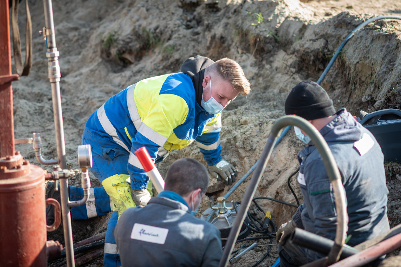 Working on a gas receiving station